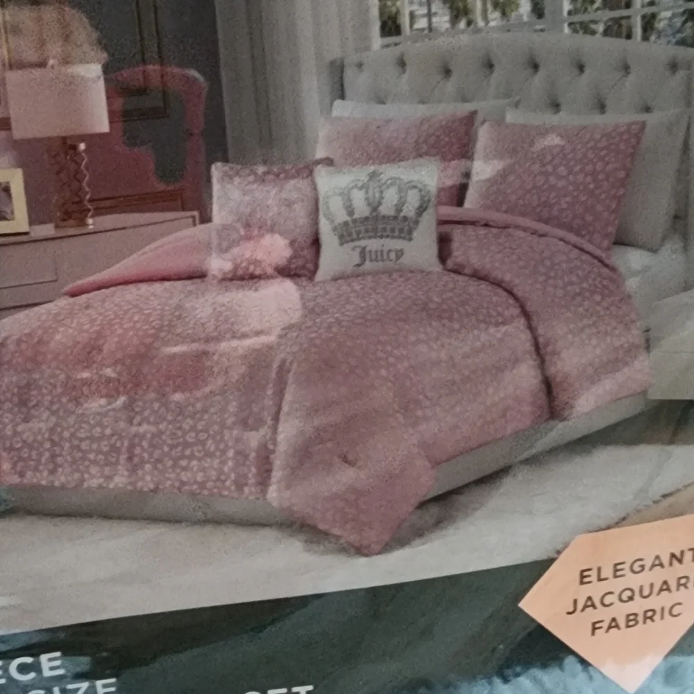 Juicy Coulture 5piece king designer bad set new